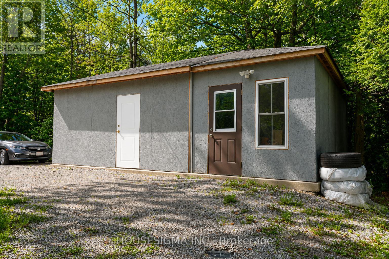 8122 Laidlaw Avenue, Ramara, Ontario  L0K 2B0 - Photo 11 - S13454488