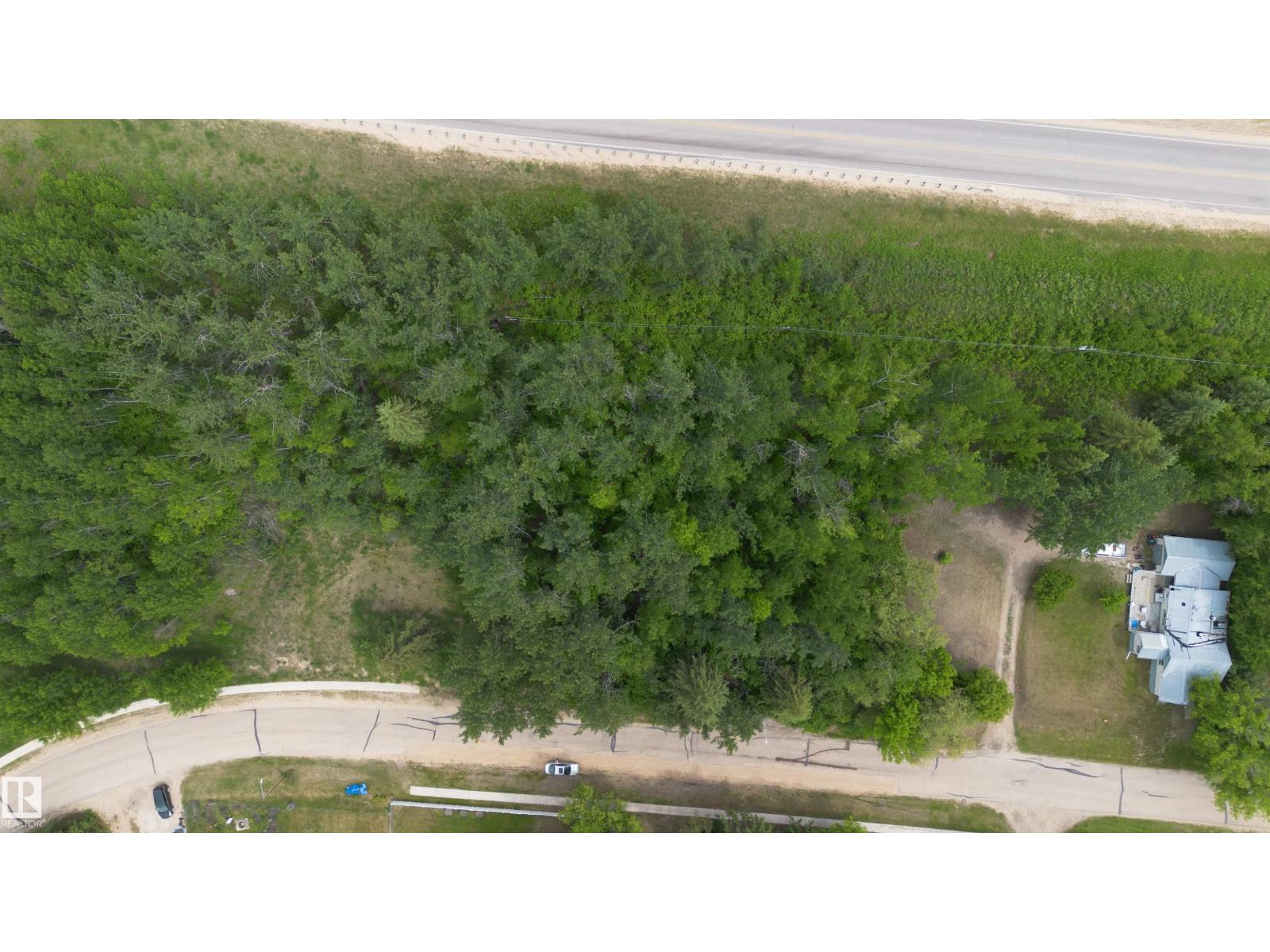 29 Crescent DR, Fort Assiniboine, Alberta