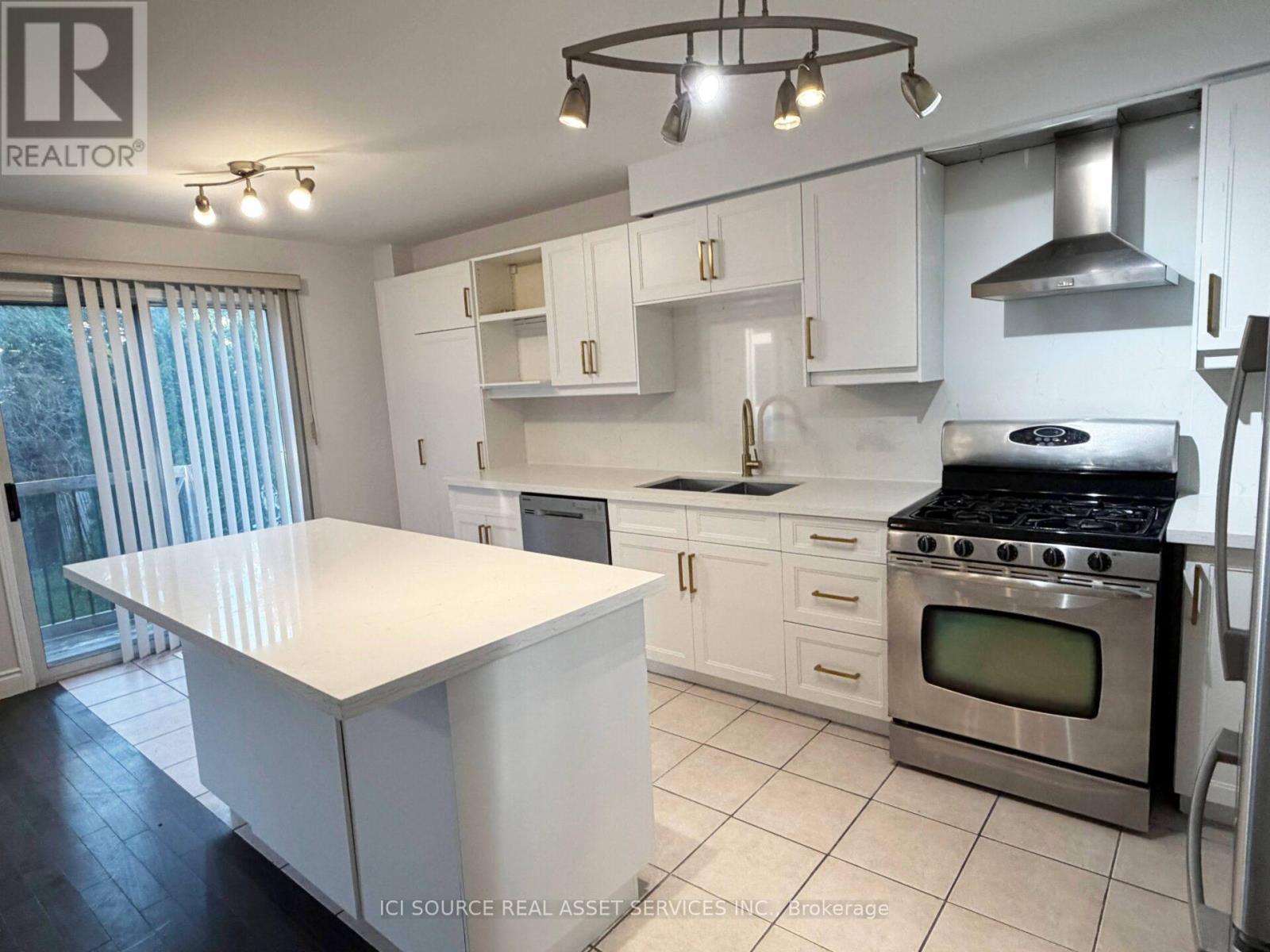 7176 Harding Crescent, Mississauga, Ontario  L5N 6R5 - Photo 5 - W13454472