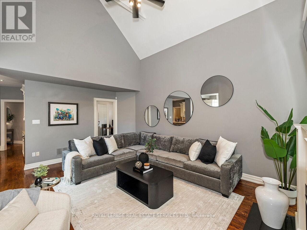 72 Prennan Avenue, Toronto, Ontario  M9B 4C3 - Photo 20 - W13454504