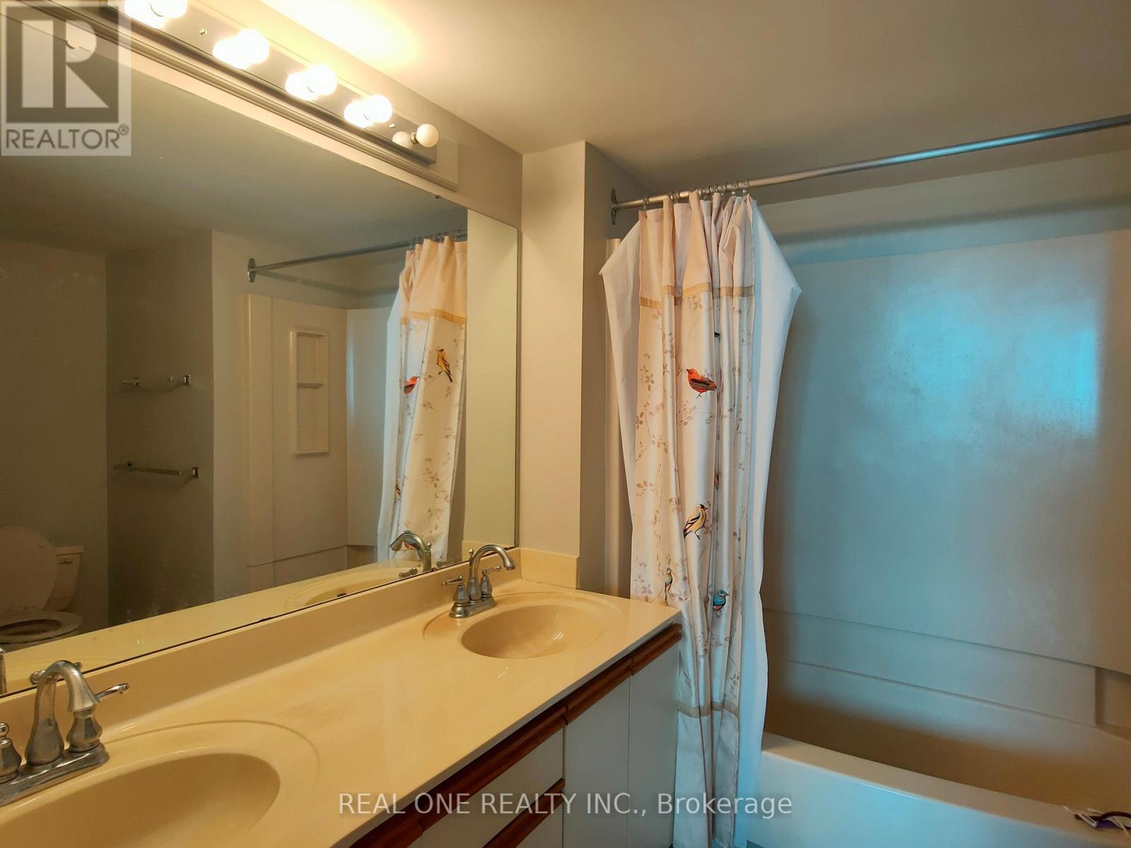 1404 - 880 Dundas Street W, Mississauga, Ontario  L5C 4H3 - Photo 10 - W13454518