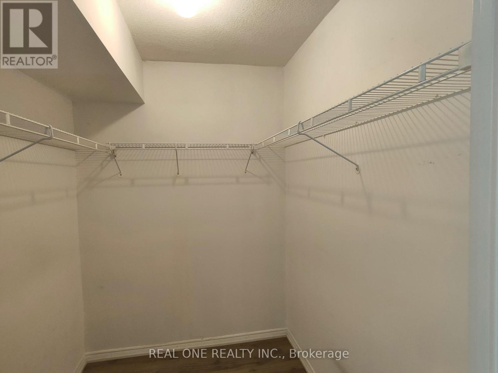 1404 - 880 Dundas Street W, Mississauga, Ontario  L5C 4H3 - Photo 11 - W13454518
