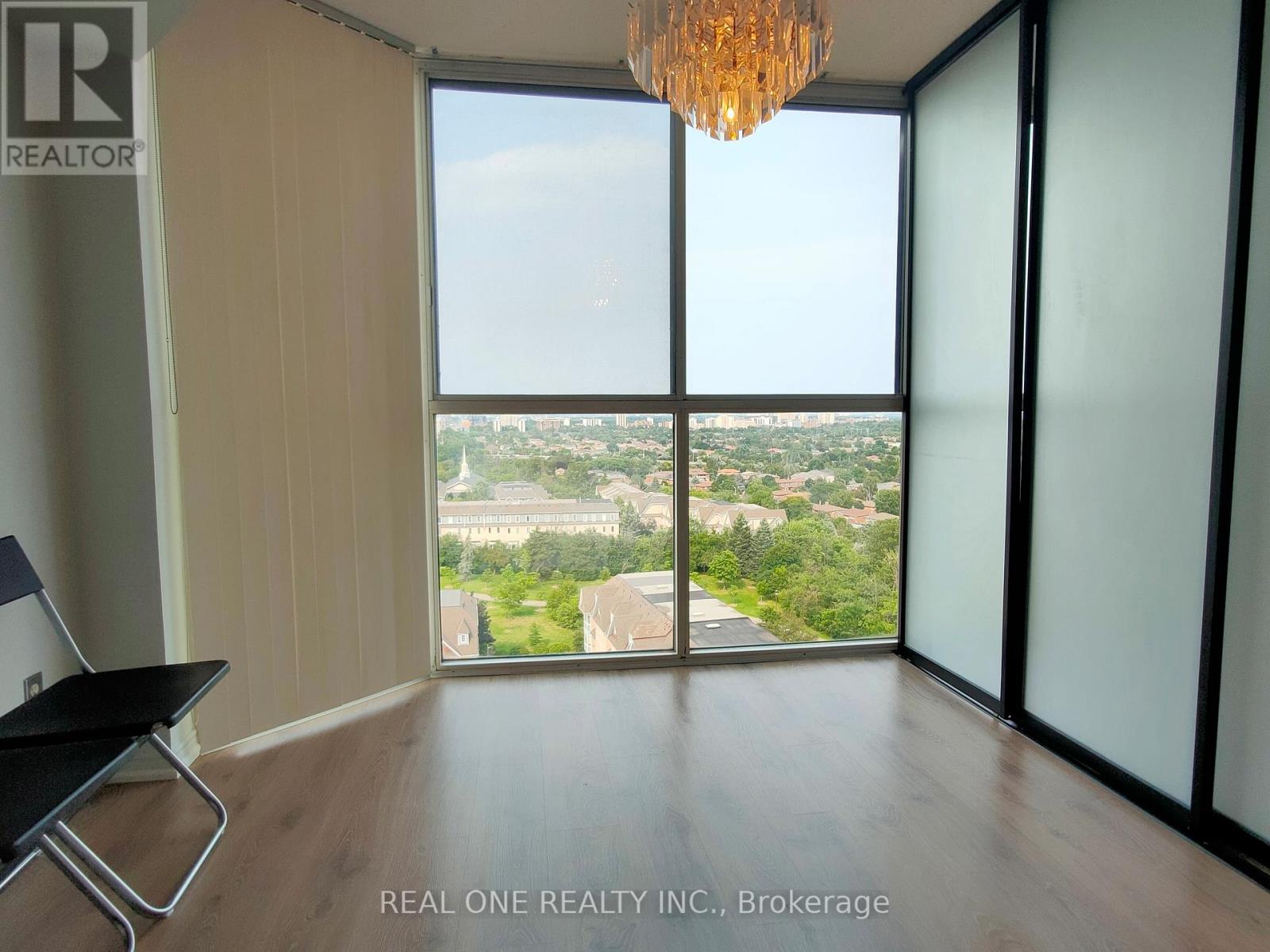 1404 - 880 Dundas Street W, Mississauga, Ontario  L5C 4H3 - Photo 14 - W13454518