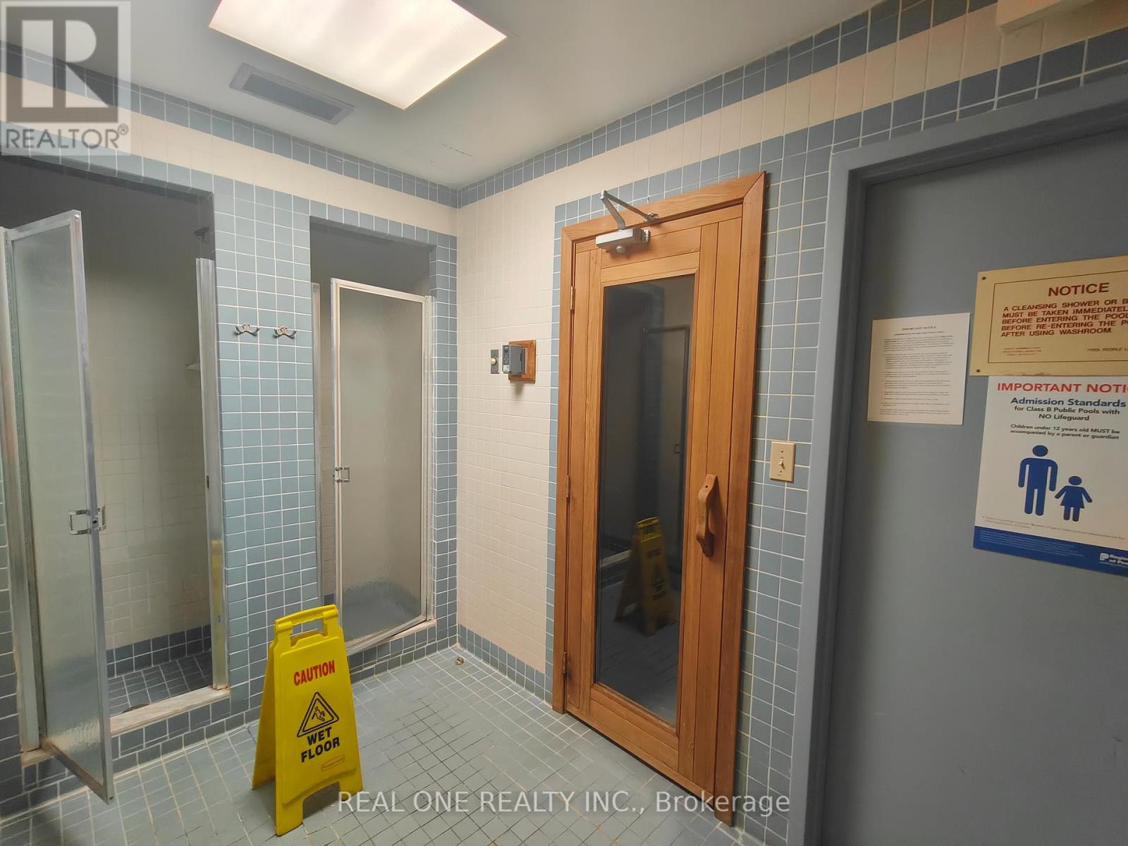 1404 - 880 Dundas Street W, Mississauga, Ontario  L5C 4H3 - Photo 5 - W13454518