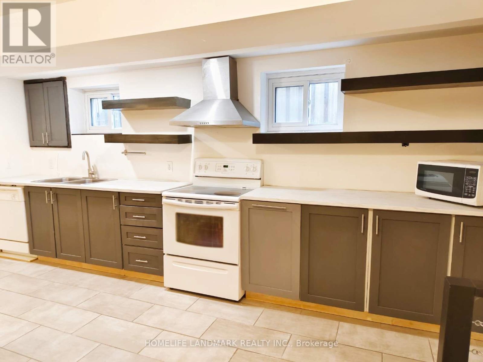 Lower - 2527 Kingsberry Crescent, Mississauga, Ontario  L5B 2K7 - Photo 2 - W13454106