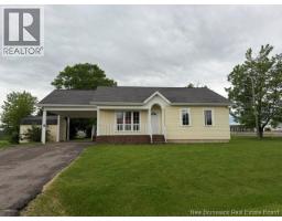 1 Woodland Avenue, Petitcodiac, New Brunswick