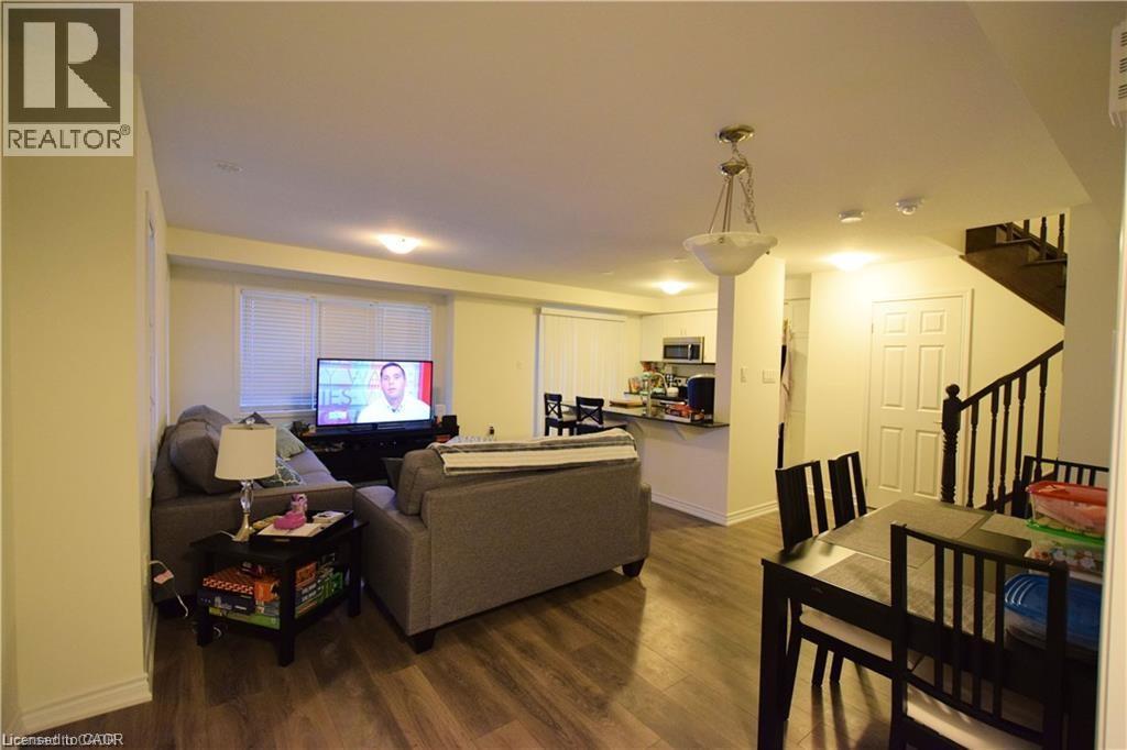 599 Goldenrod Lane, Kitchener, Ontario  N2R 0L7 - Photo 2 - 40840221