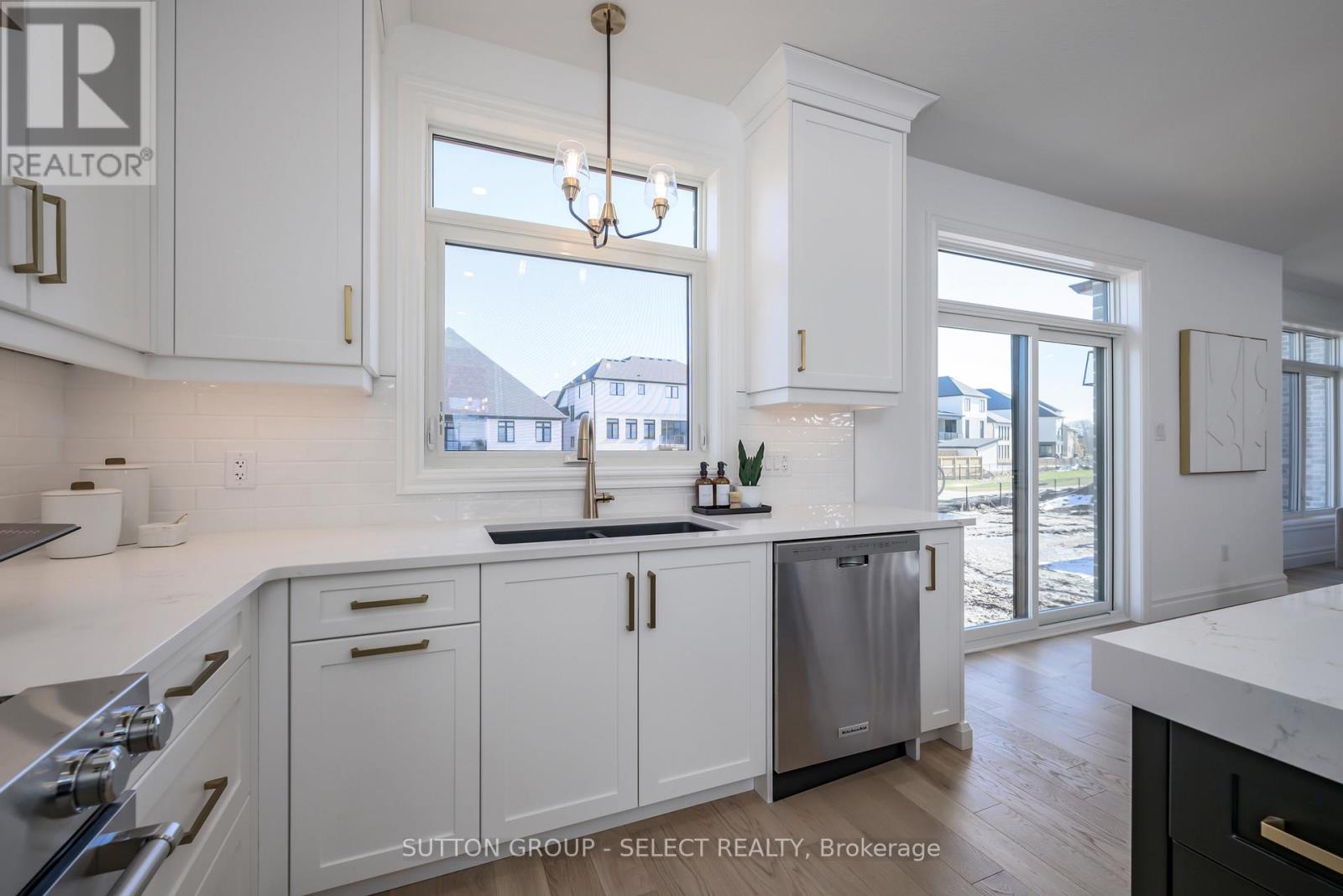 210 Harvest Lane, Thames Centre, Ontario  N0L 1G0 - Photo 11 - X13454580
