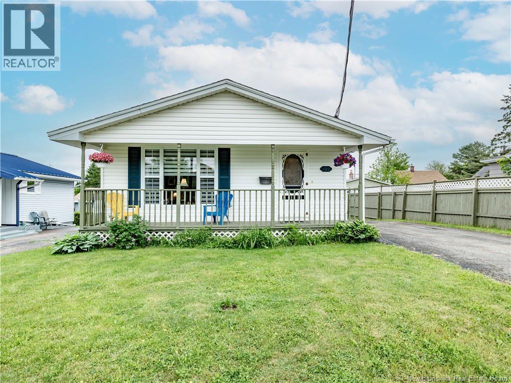 199 Cedar, Moncton, New Brunswick  E1C 7L6 - Photo 2 - NB141850