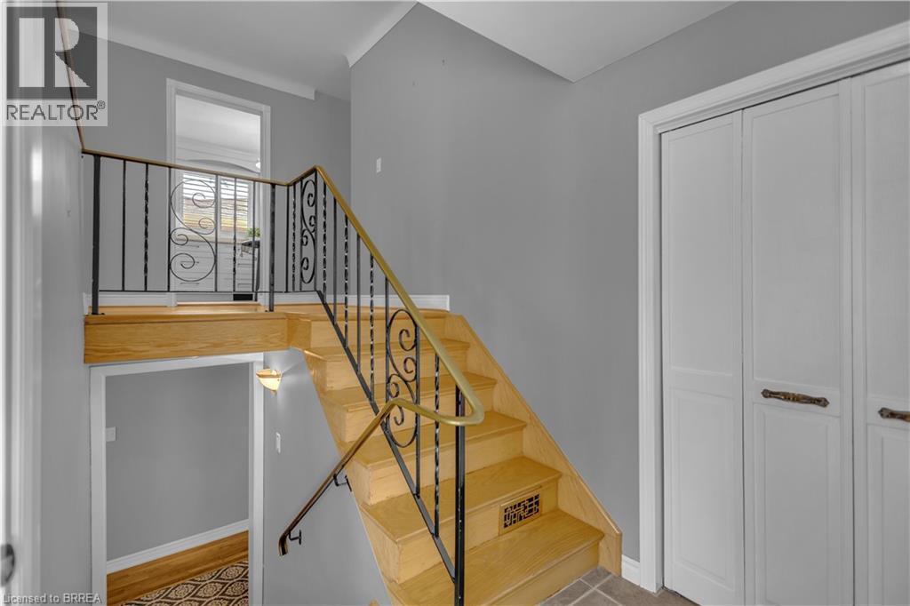 46 Brisbane Boulevard, Brantford, Ontario  N3S 4L3 - Photo 3 - 40835221