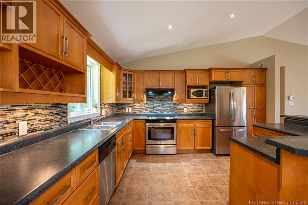 6 Melrose Avenue, New Maryland, New Brunswick  E3C 2R1 - Photo 10 - NB142075