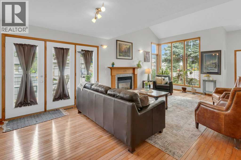 116 West Terrace Point, Cochrane, Alberta  T4C 1R6 - Photo 5 - A2320830
