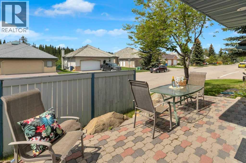116 West Terrace Point, Cochrane, Alberta  T4C 1R6 - Photo 33 - A2320830