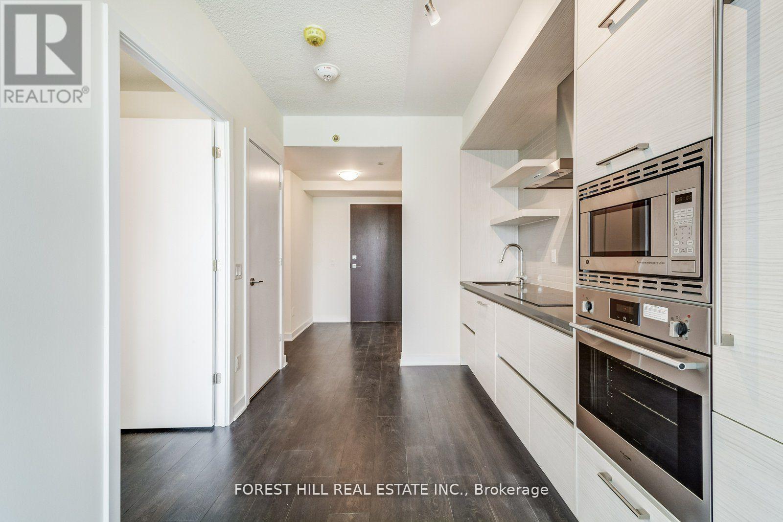 5010 - 2221 YONGE STREET Toronto (Mount Pleasant West), ON M4S 2B4