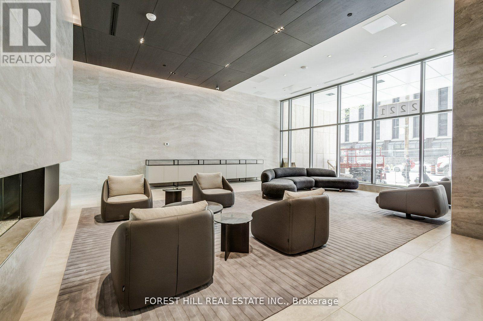 5010 - 2221 YONGE STREET Toronto (Mount Pleasant West), ON M4S 2B4