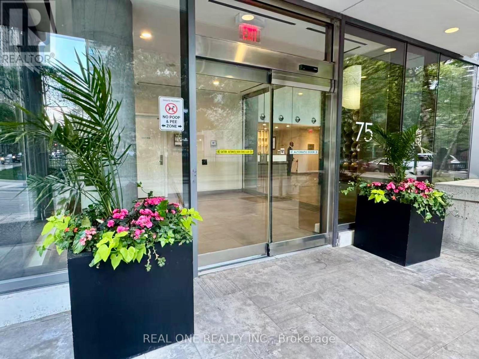 2205 - 75 St Nicholas Street, Toronto, Ontario  M4Y 0A5 - Photo 2 - C13454616