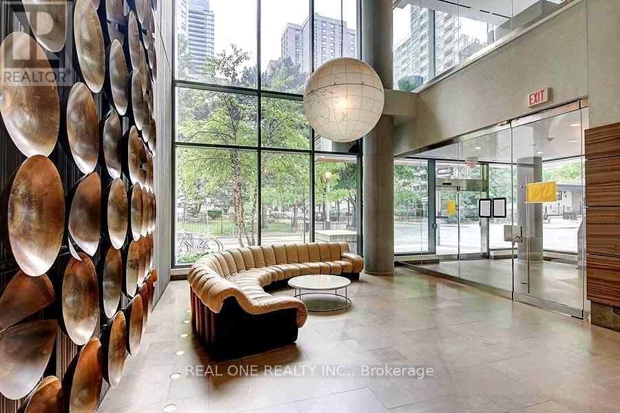 2205 - 75 St Nicholas Street, Toronto, Ontario  M4Y 0A5 - Photo 3 - C13454616