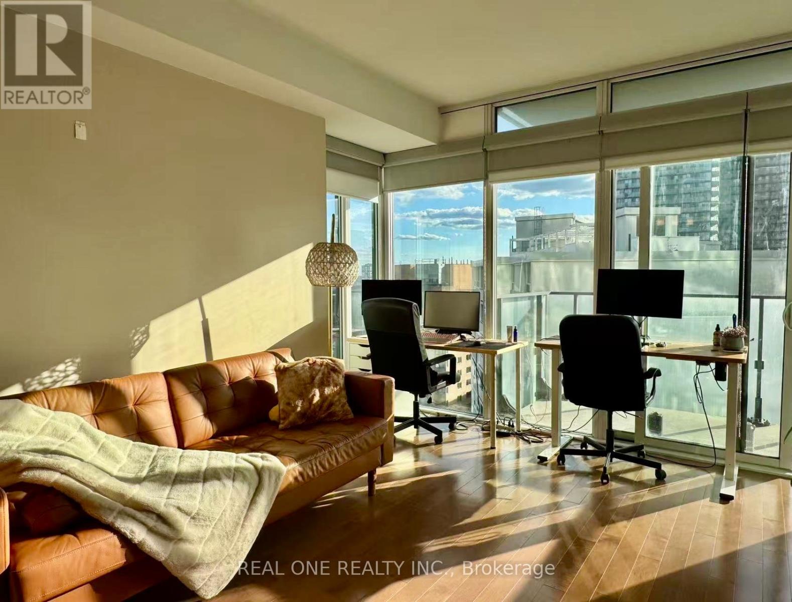 2205 - 75 St Nicholas Street, Toronto, Ontario  M4Y 0A5 - Photo 6 - C13454616
