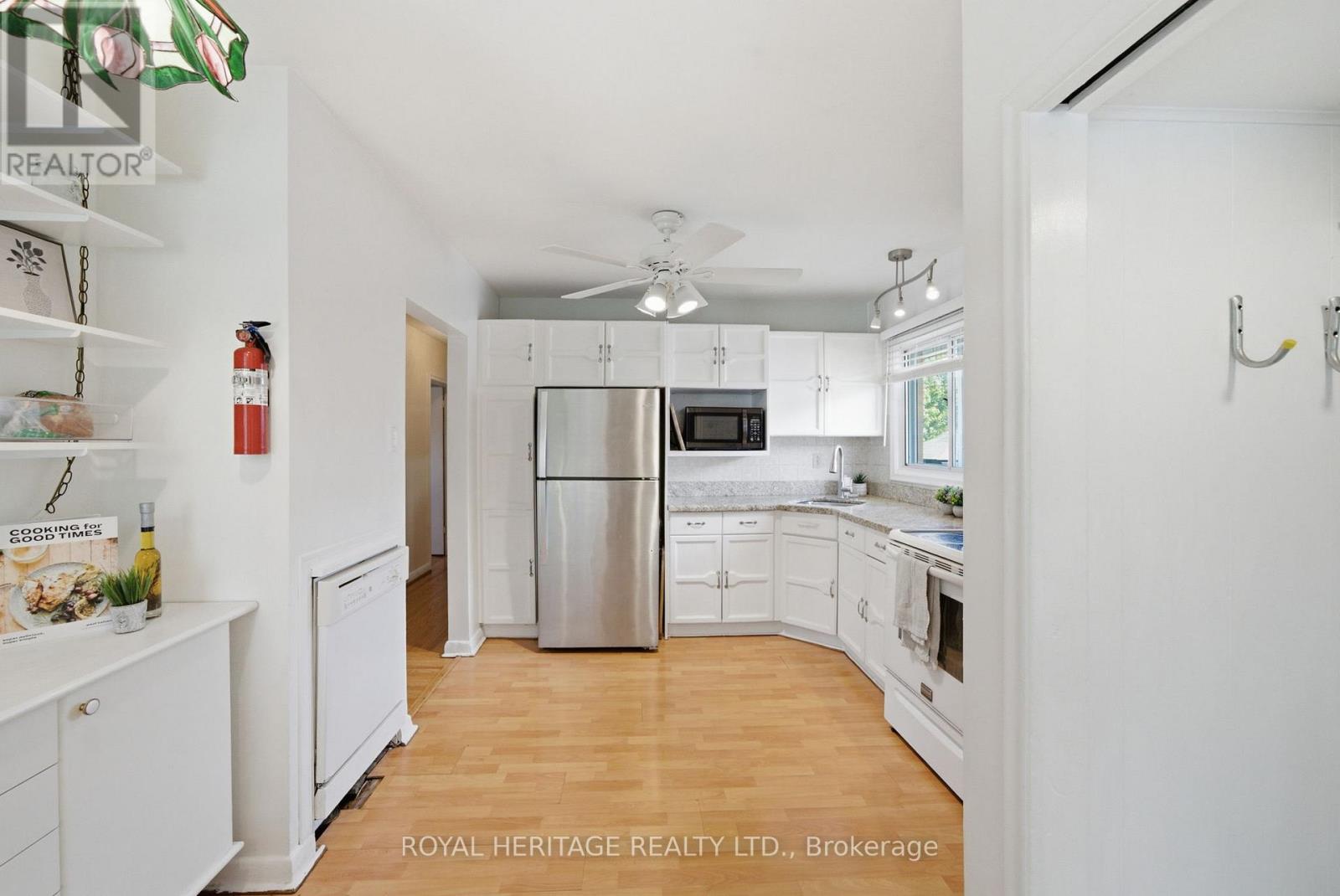 15 Golfhaven Drive, Toronto, Ontario  M1G 2C8 - Photo 10 - E13454554