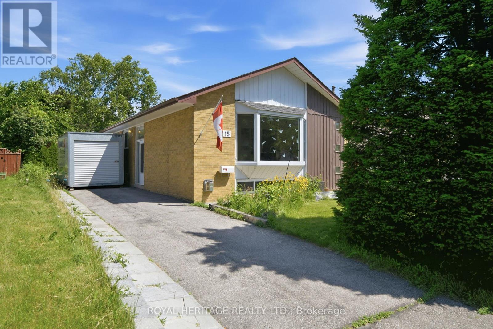 15 Golfhaven Drive, Toronto, Ontario  M1G 2C8 - Photo 2 - E13454554