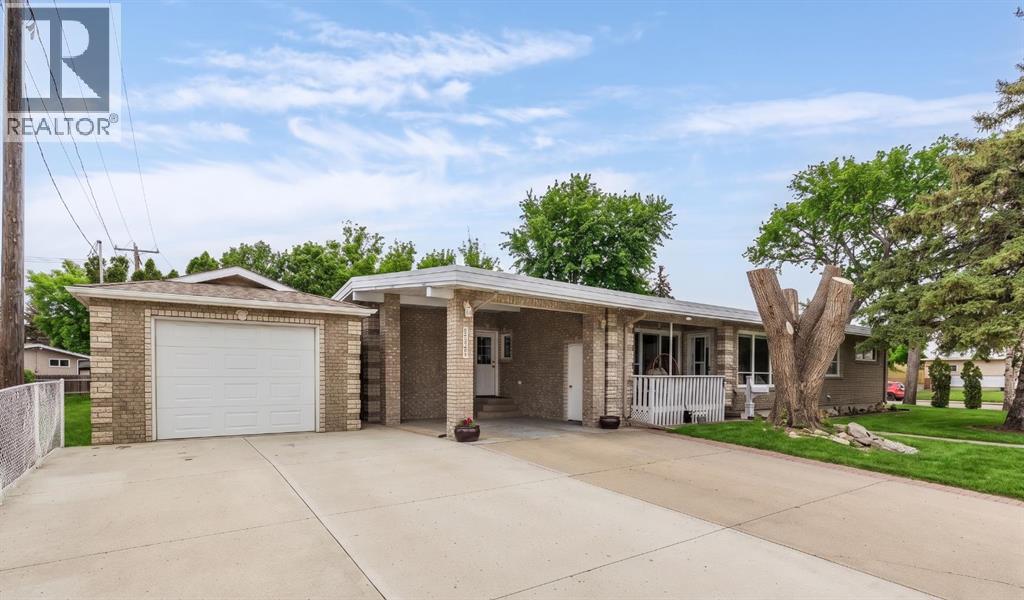 890 Hargrave Way NW, Medicine Hat, Alberta T1A 6Y9 - Photo 44 - A2304270