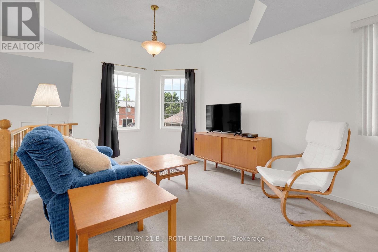 74 Peregrine Road, Barrie, Ontario  L4M 6P7 - Photo 4 - S13454624