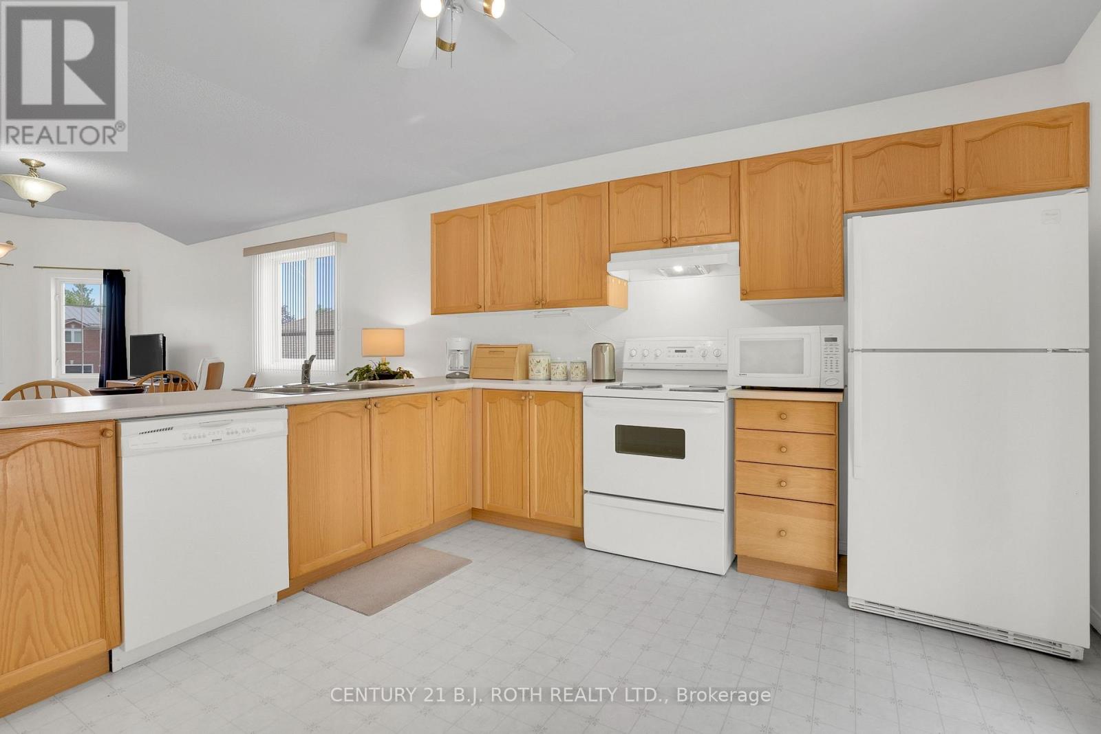 74 Peregrine Road, Barrie, Ontario  L4M 6P7 - Photo 6 - S13454624