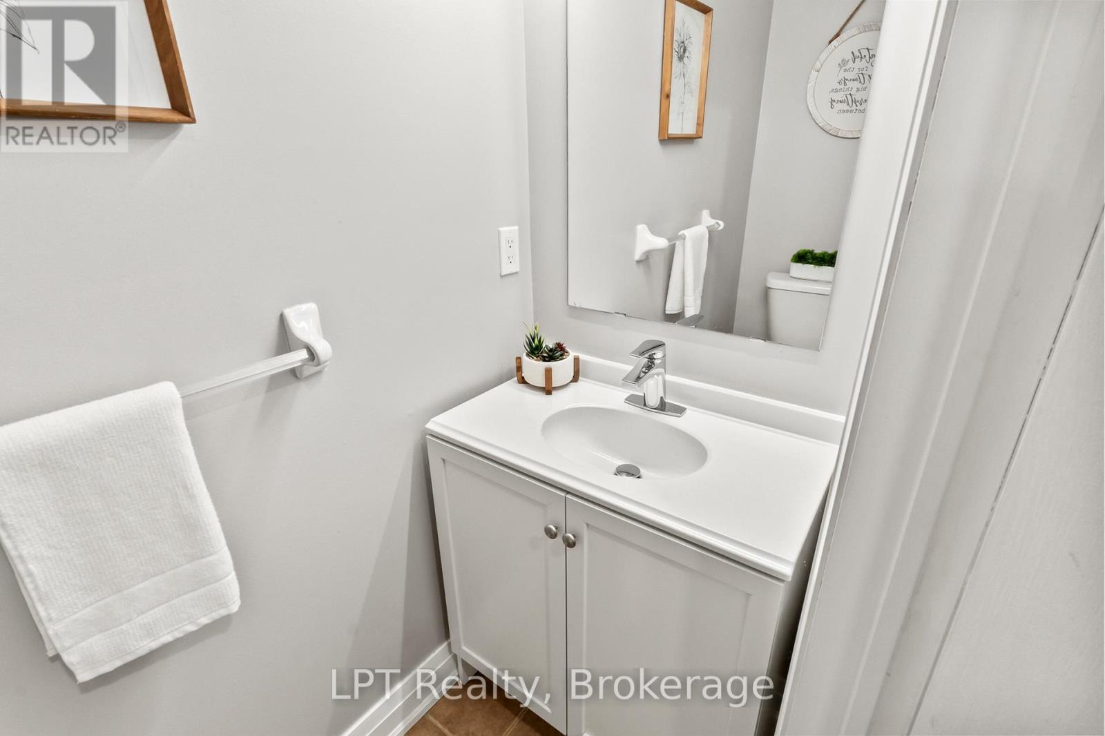 52 Norland Circle, Oshawa, Ontario L1L 0A6 - Photo 7 - E13454640