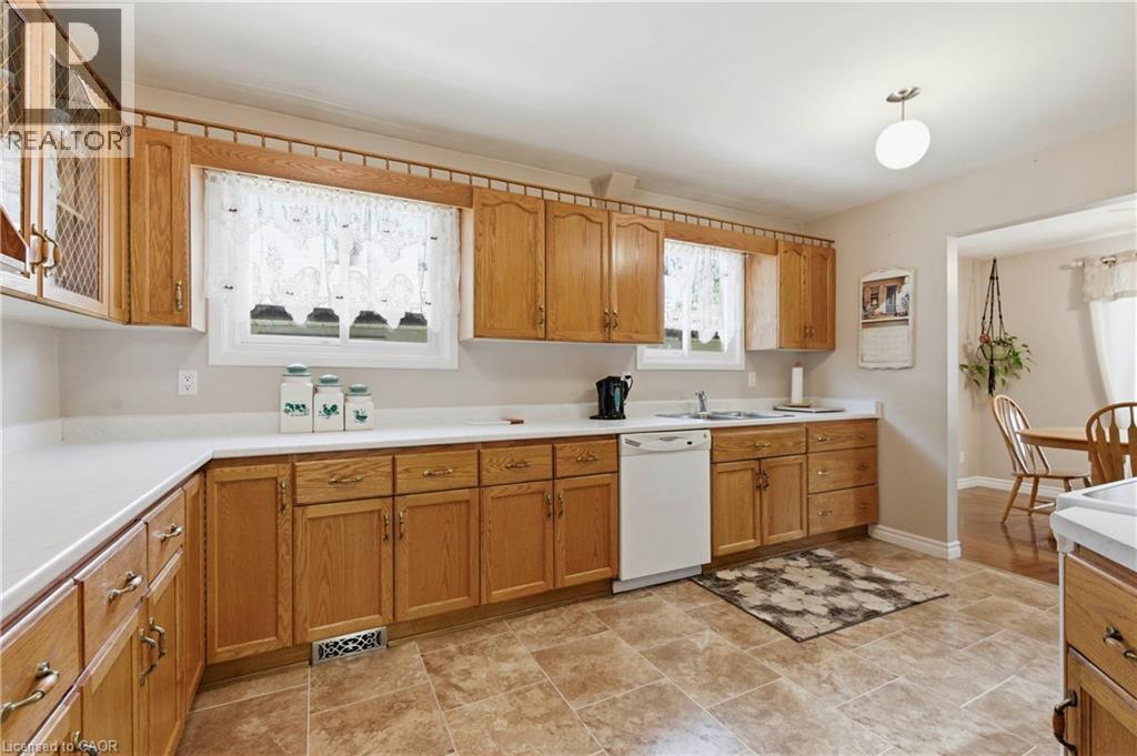 35 Barnicke Drive, Cambridge, Ontario  N3C 3M2 - Photo 7 - 40834792