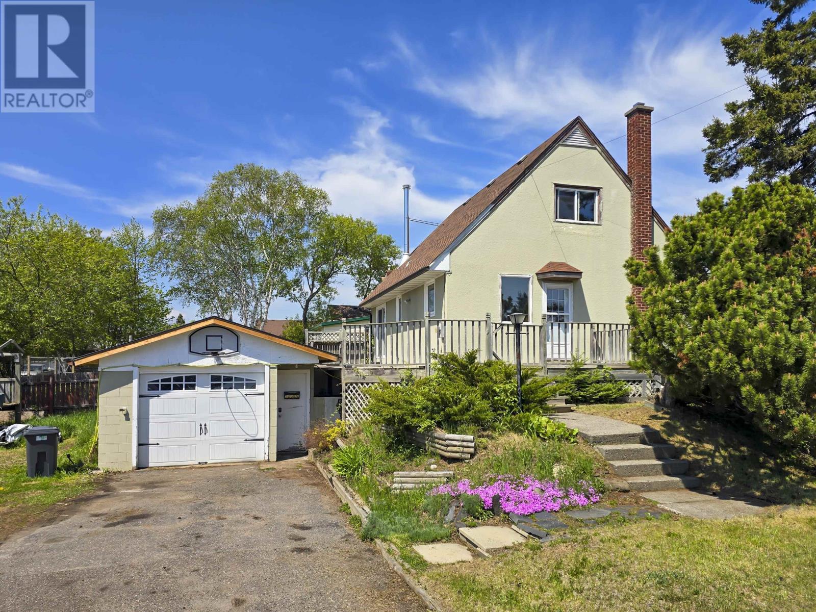 57 CLAYTE ST, THUNDER BAY, Ontario