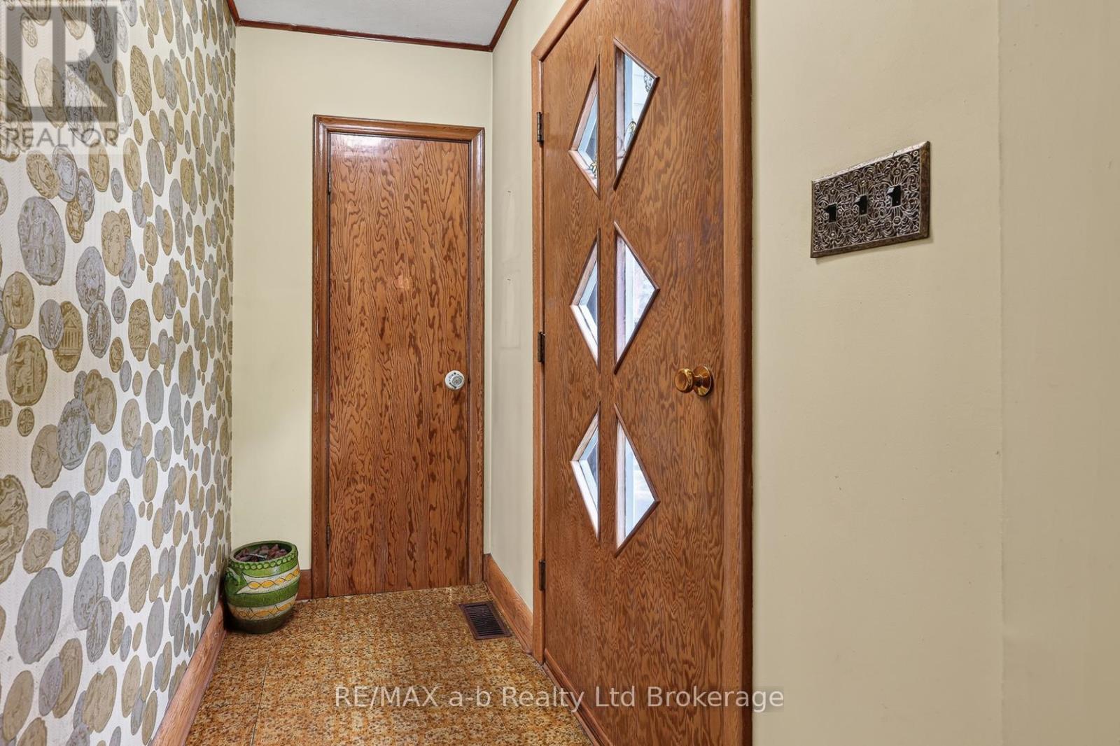 443 Rivercrest Drive, Woodstock, Ontario  N4S 5W5 - Photo 13 - X13454734