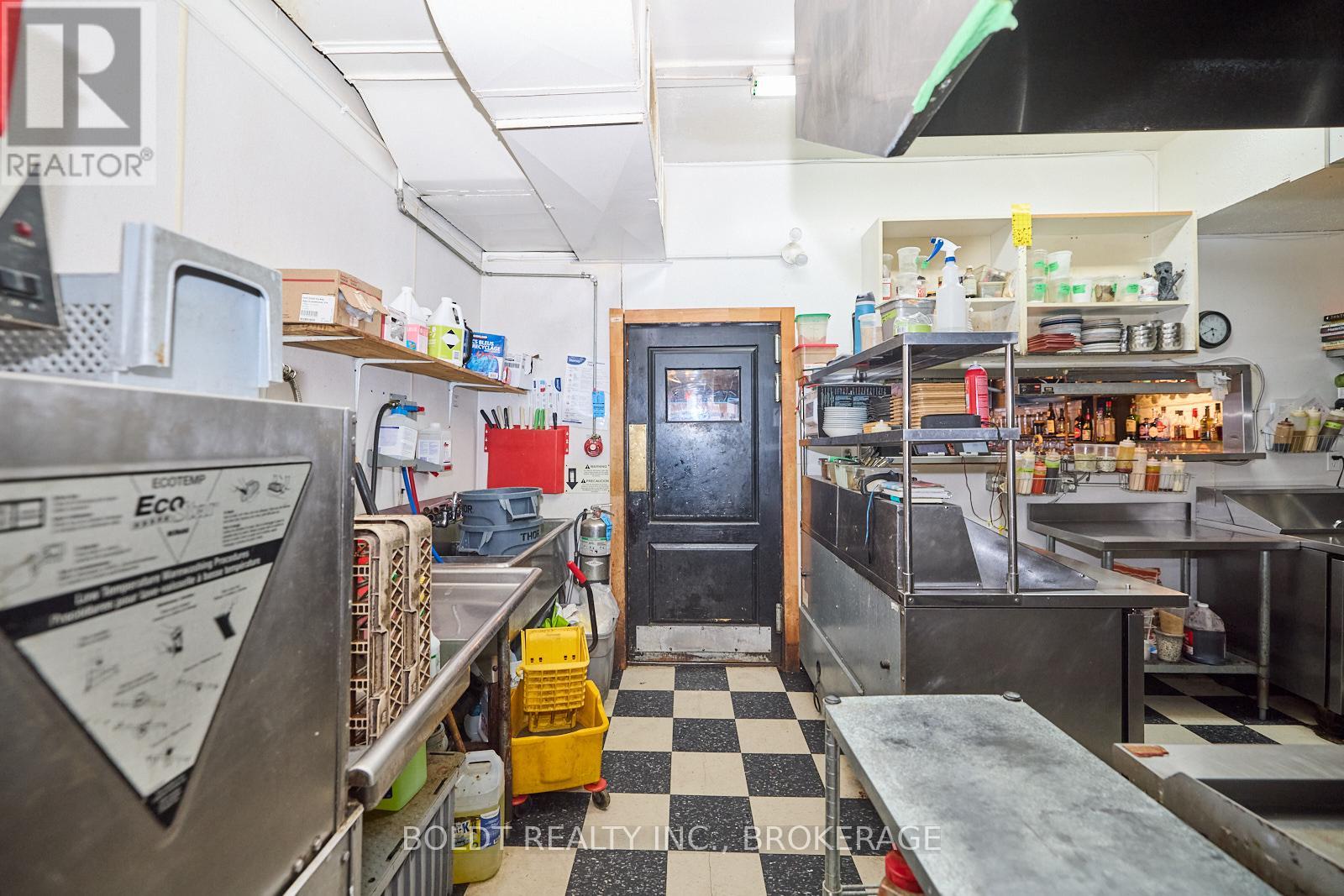 24 St. Paul Street, St. Catharines, Ontario  L2R 3M2 - Photo 7 - X13454712