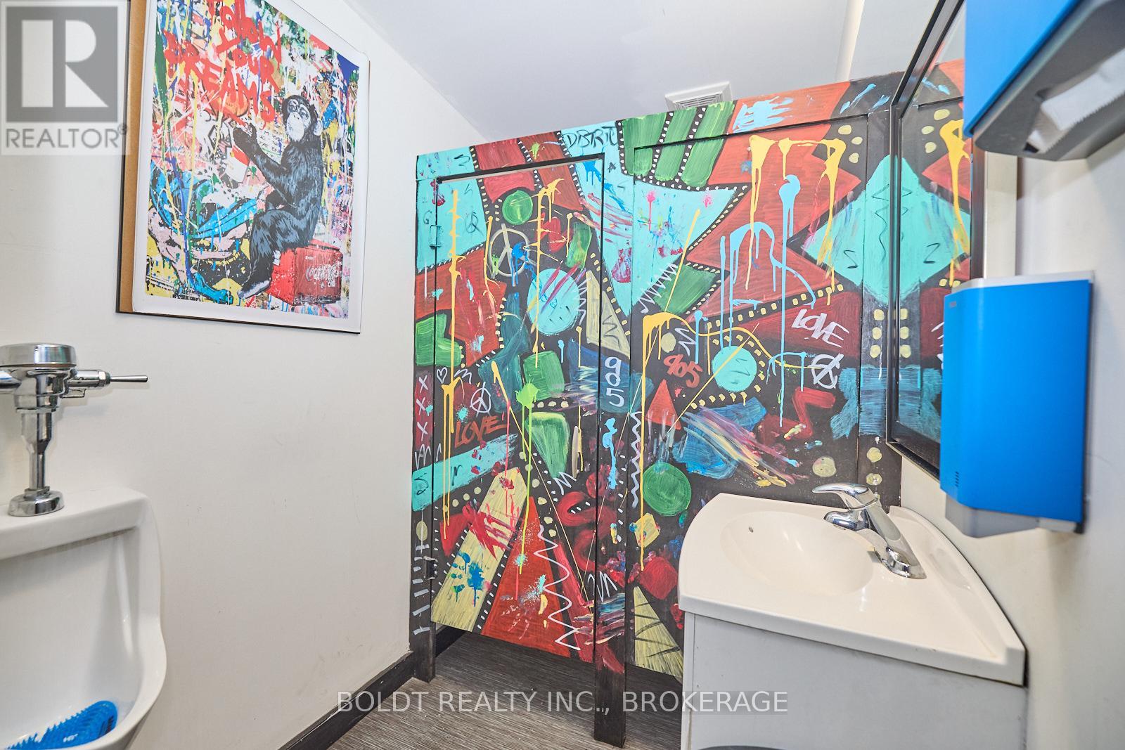 24 St. Paul Street, St. Catharines, Ontario  L2R 3M2 - Photo 8 - X13454712