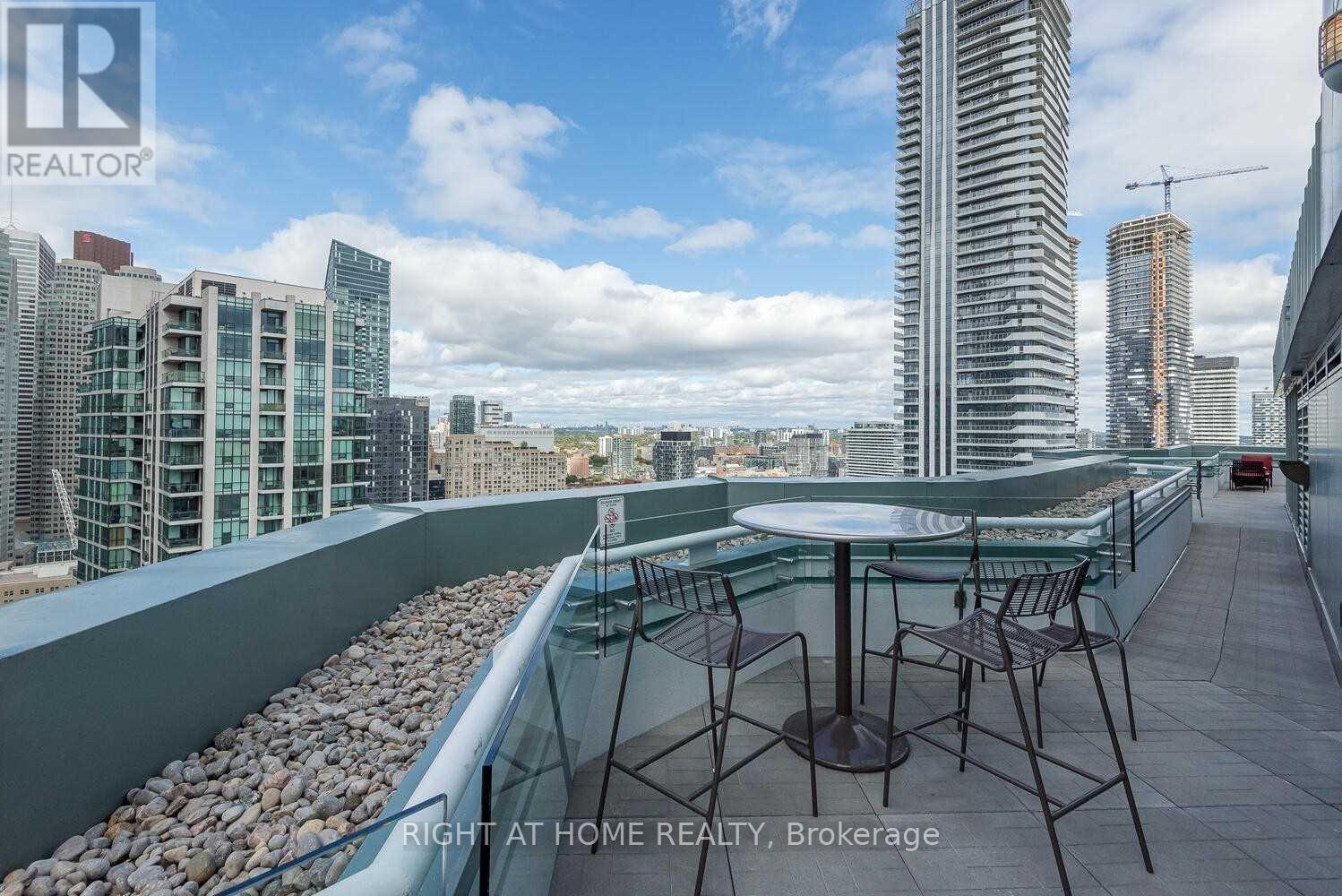 1706 - 10 Yonge Street, Toronto, Ontario  M5E 1R4 - Photo 38 - C13454648
