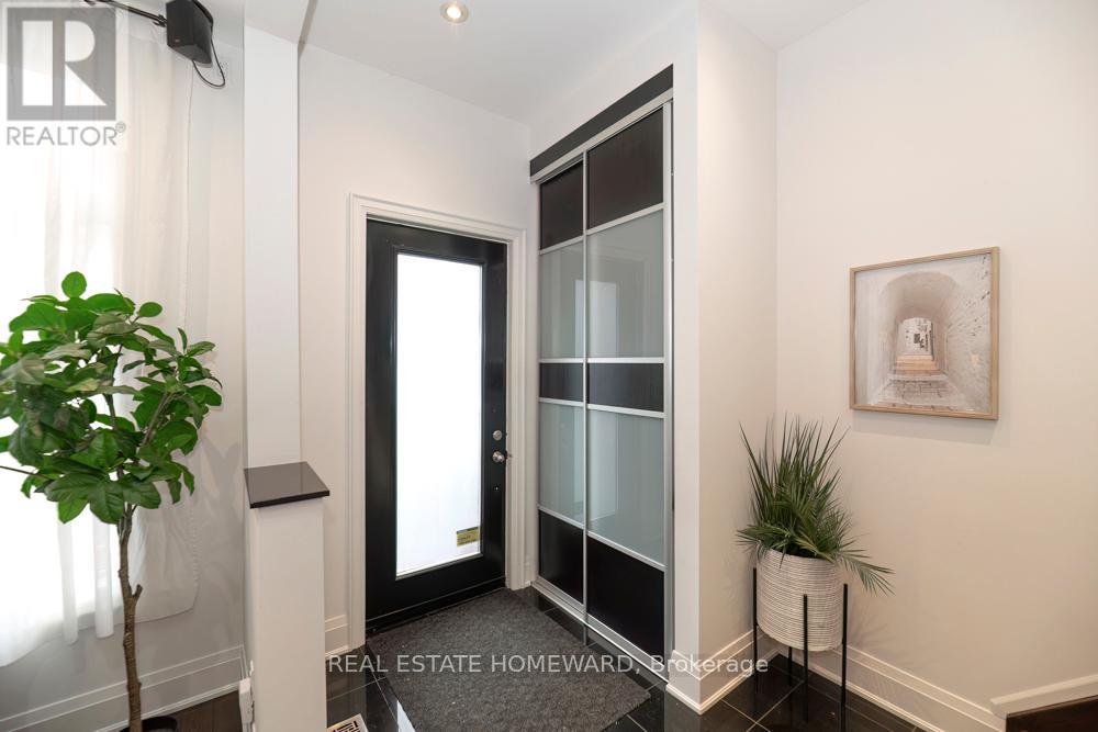 136 Spruce Street, Toronto, Ontario  M5A 2J5 - Photo 4 - C13454652
