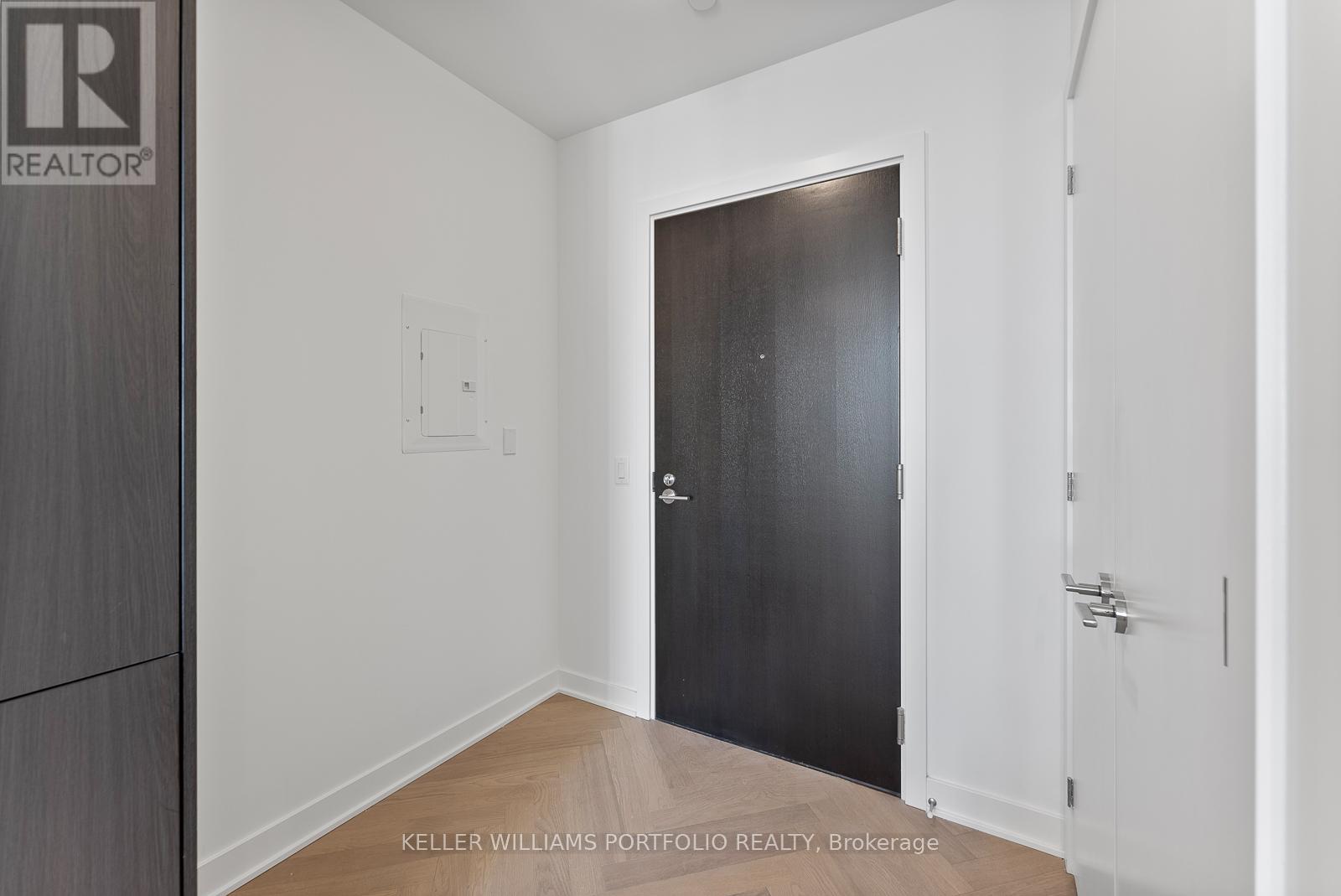2907 - 11 Yorkville Avenue, Toronto, Ontario  M4W 0B7 - Photo 3 - C13454740