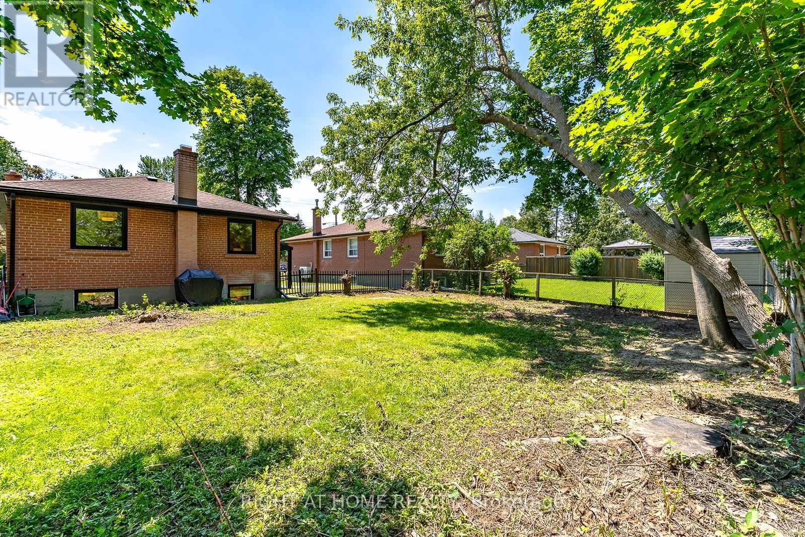 46 Medina Crescent, Toronto, Ontario  M1K 4B7 - Photo 48 - E13454746