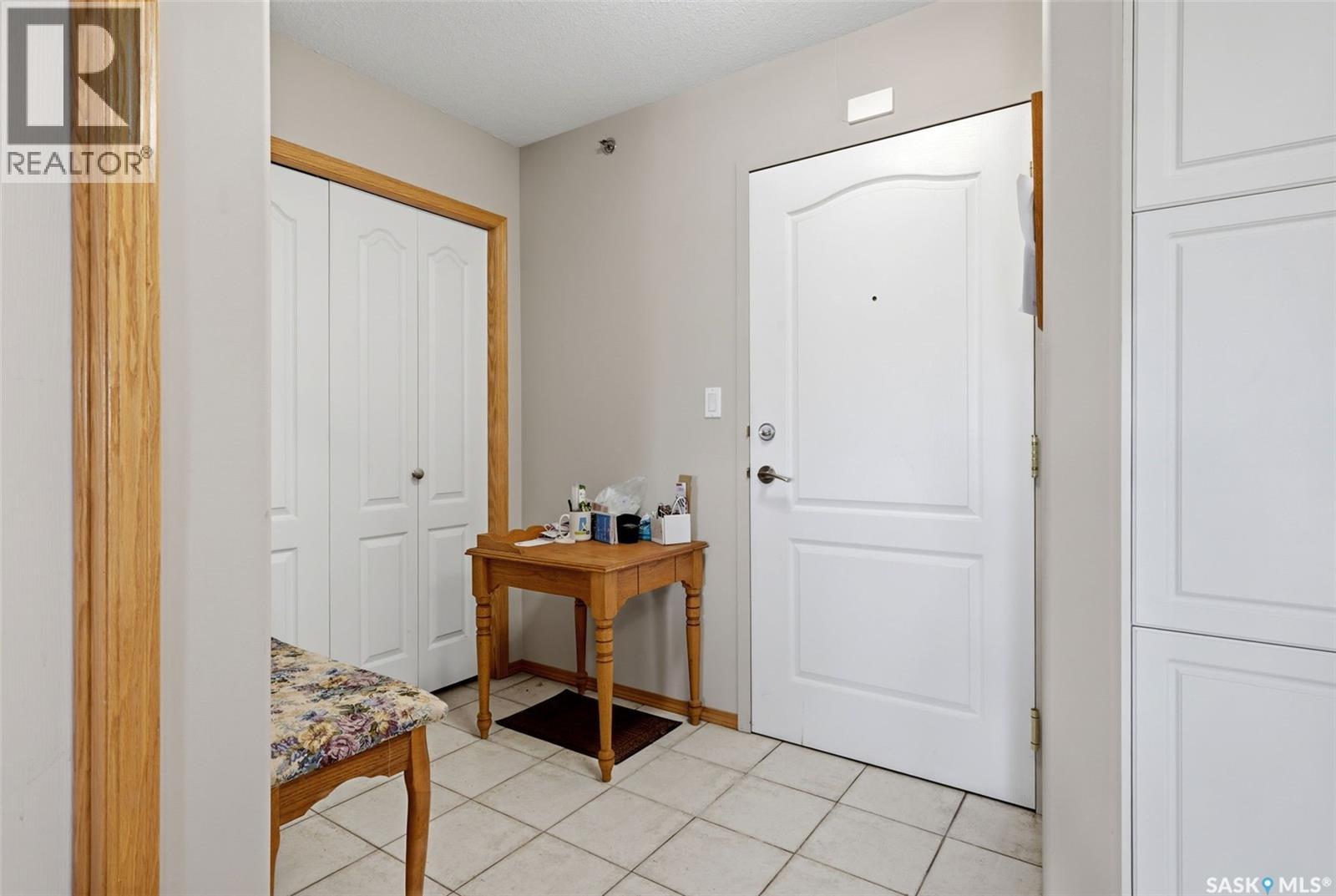 403 205 Mcintyre Street N, Regina, Saskatchewan  S4R 3B7 - Photo 2 - SK039344