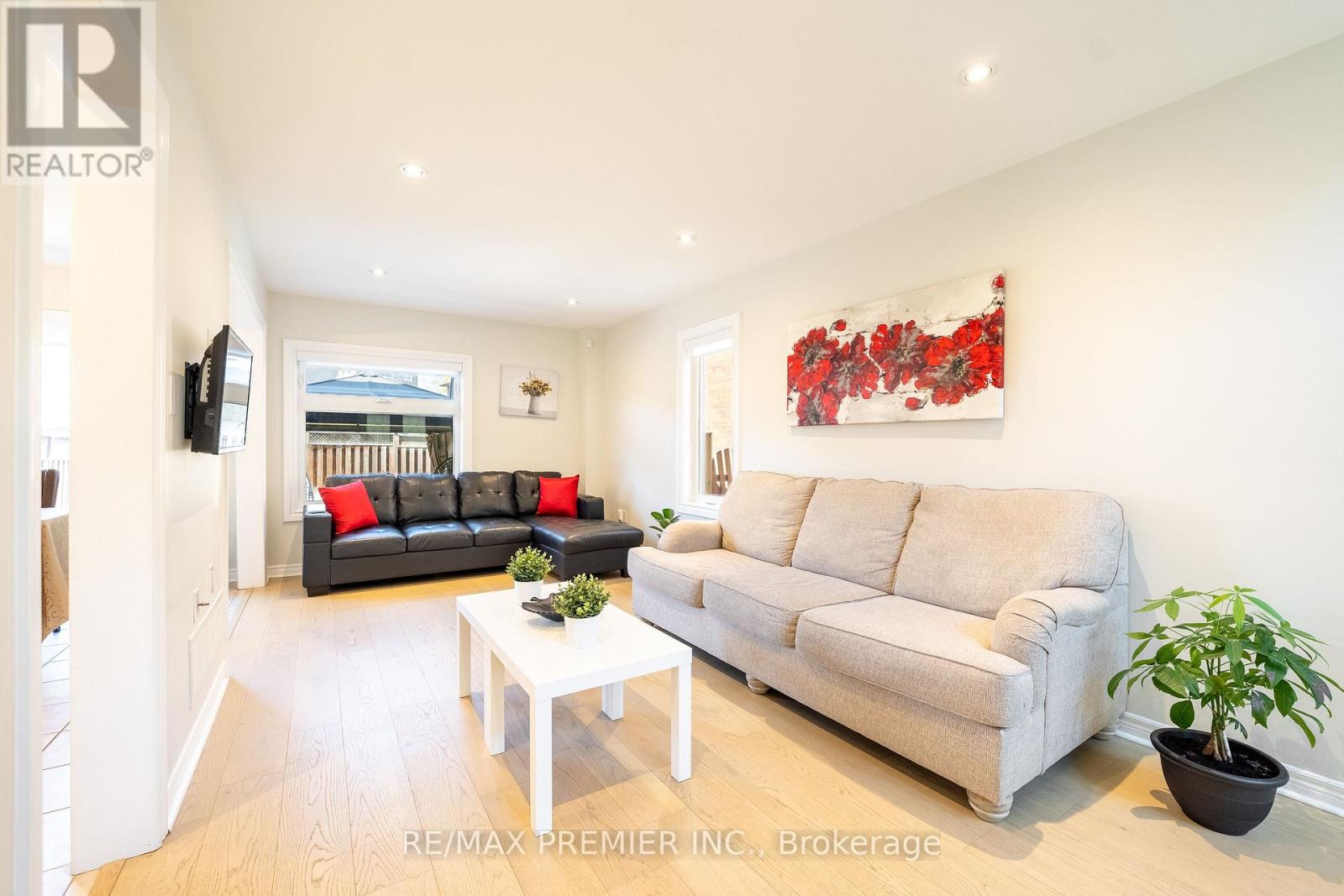 22 Laura Sabrina Drive, Vaughan, Ontario  L4H 1M6 - Photo 6 - N13454704