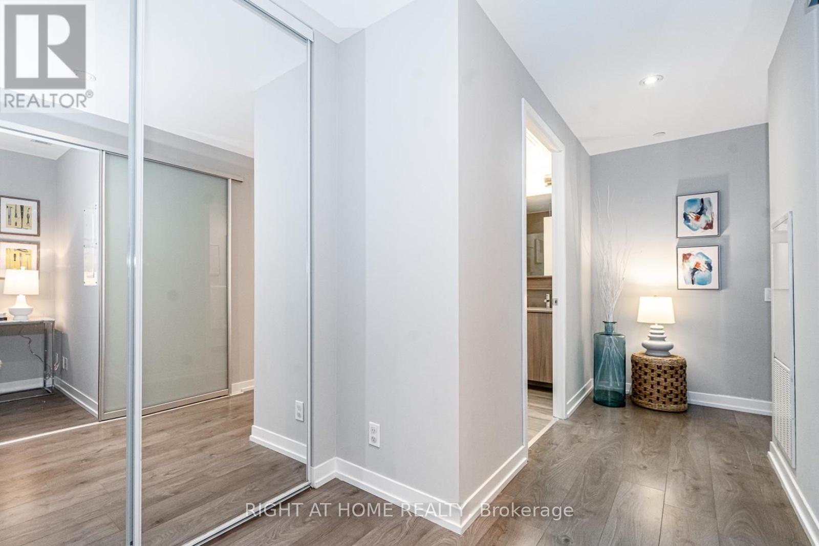 5608 - 950 Portage Parkway, Vaughan, Ontario L4K 0J7 - Photo 10 - N13454726