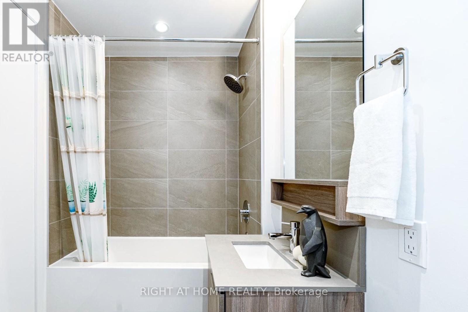 5608 - 950 Portage Parkway, Vaughan, Ontario L4K 0J7 - Photo 21 - N13454726