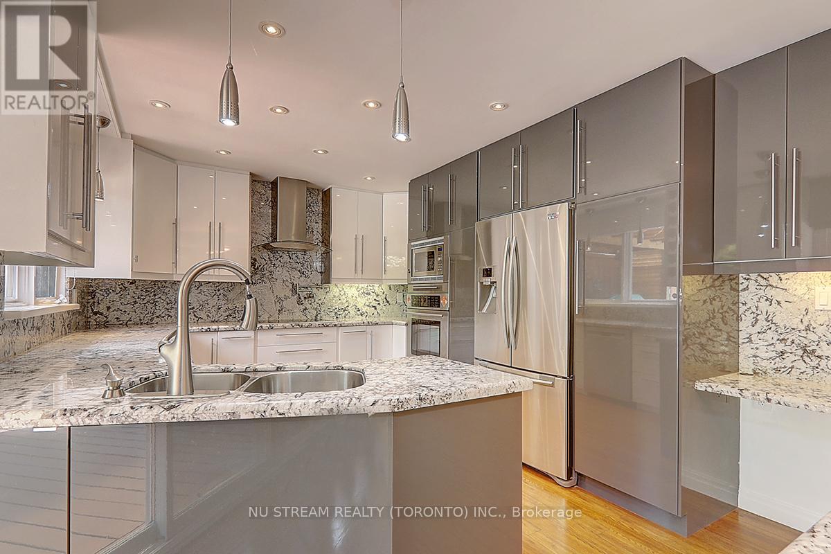 47 Hemingway Crescent, Markham, Ontario L3R 2S4 - Photo 4 - N13454750