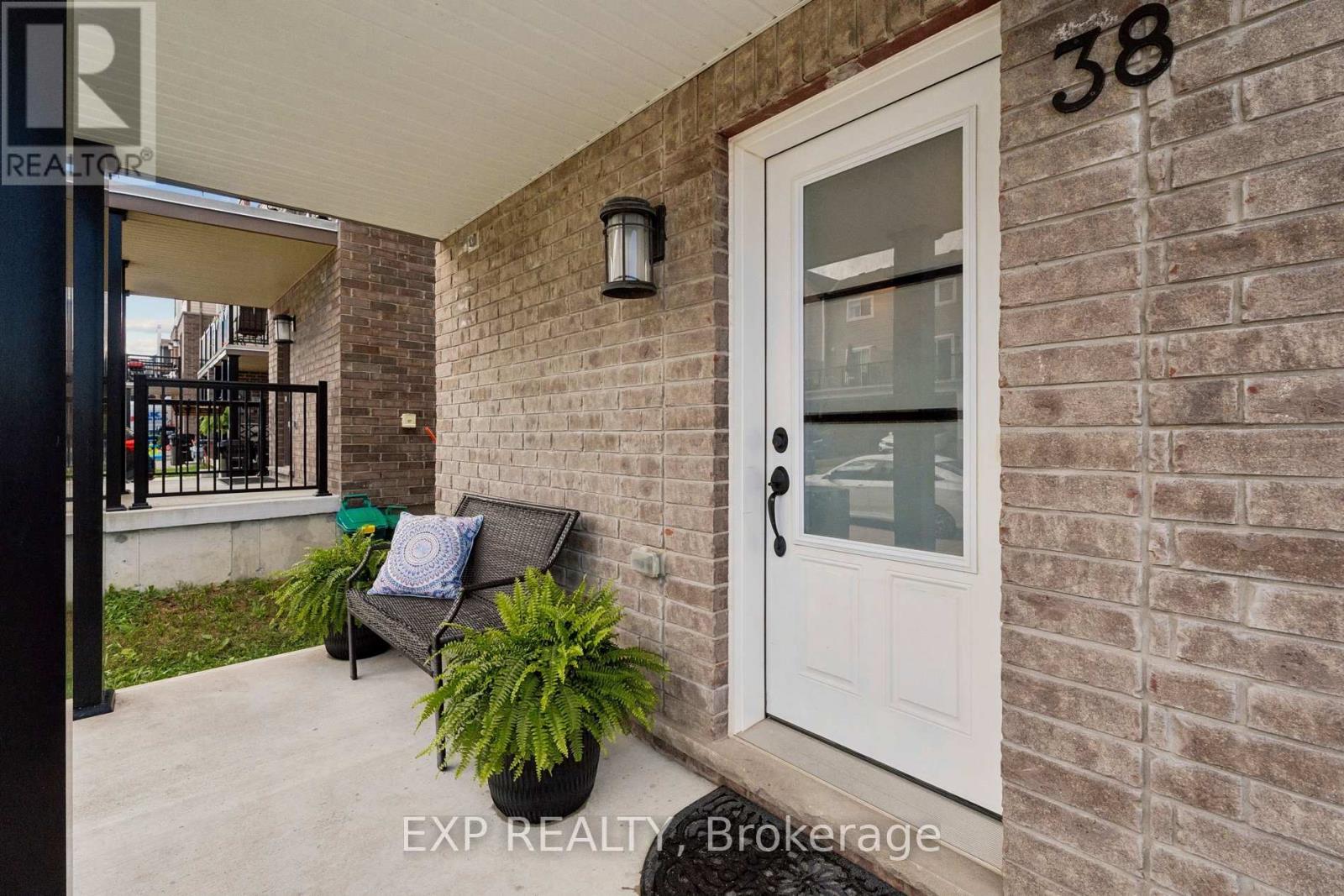 38 Andean Lane, Barrie, Ontario  L9J 0J4 - Photo 2 - S13454636