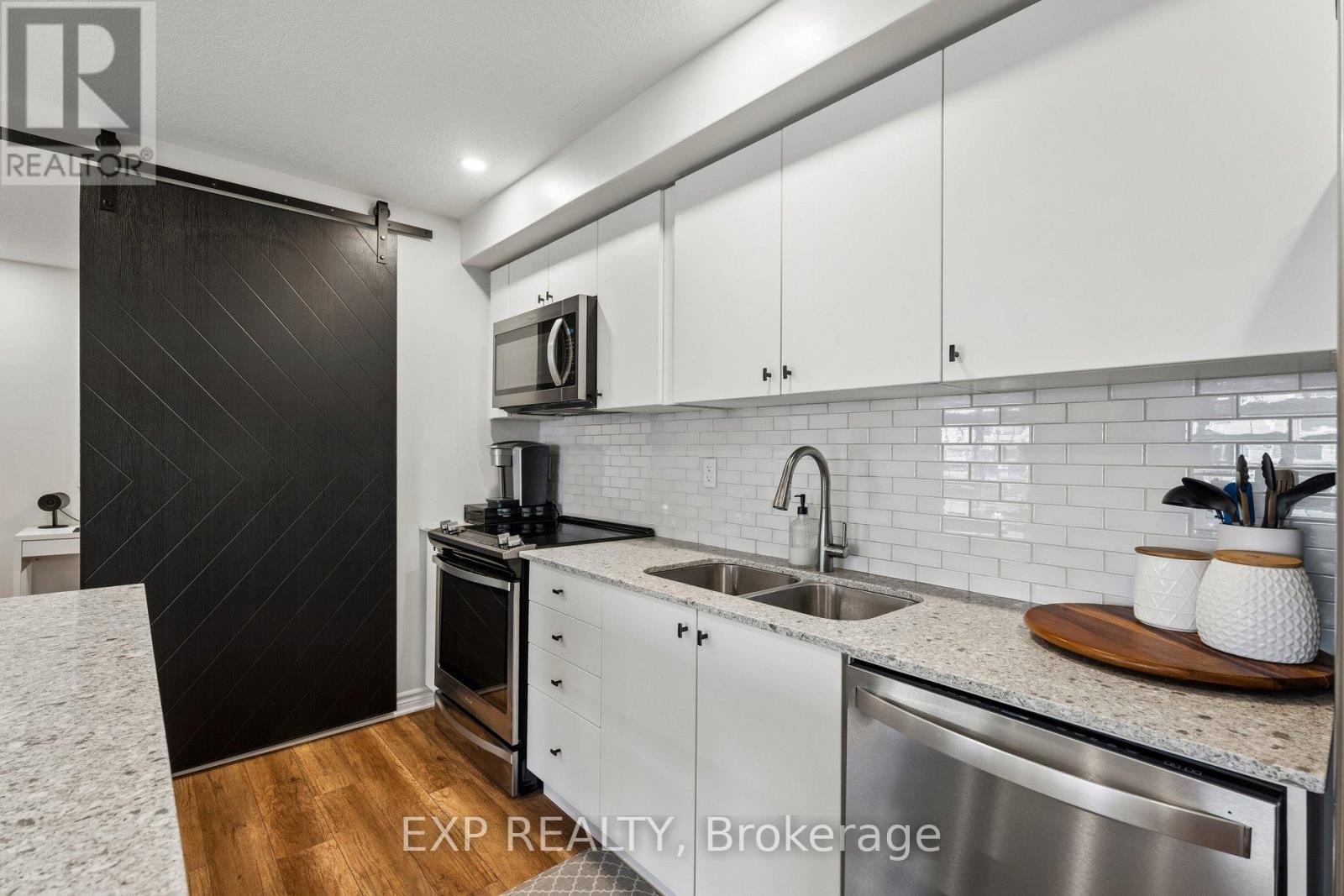38 Andean Lane, Barrie, Ontario  L9J 0J4 - Photo 23 - S13454636