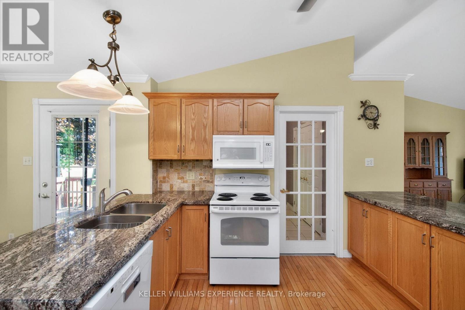 2 Greenshields Crescent, Oro-Medonte, Ontario  L0L 1T0 - Photo 18 - S13454698