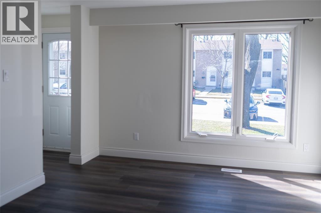 27 Turner Drive Unit# 36, Sarnia, Ontario  N7S 4R9 - Photo 3 - 26014334