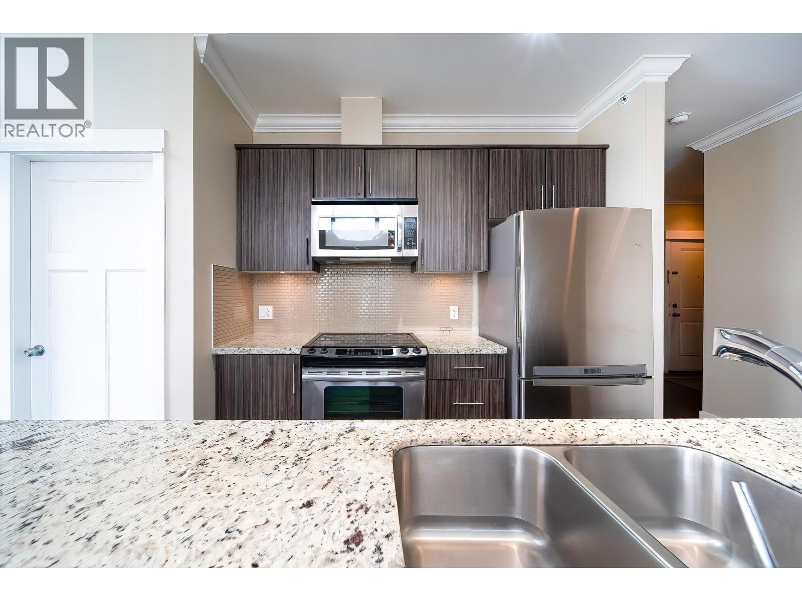 403 6888 Royal Oak Avenue, Burnaby, British Columbia  V5J 4J2 - Photo 5 - R3136886