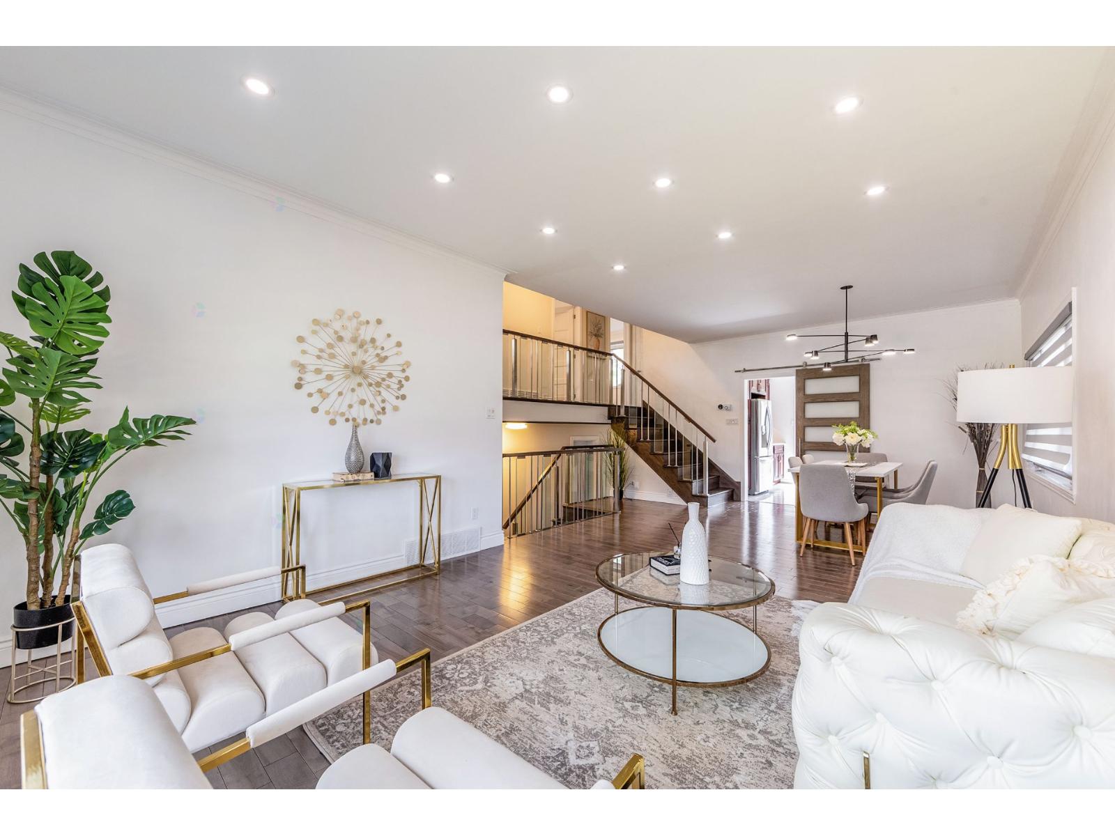 150 Av. Trenton Mont-Royal Quebec Canada H3P1Z4 3