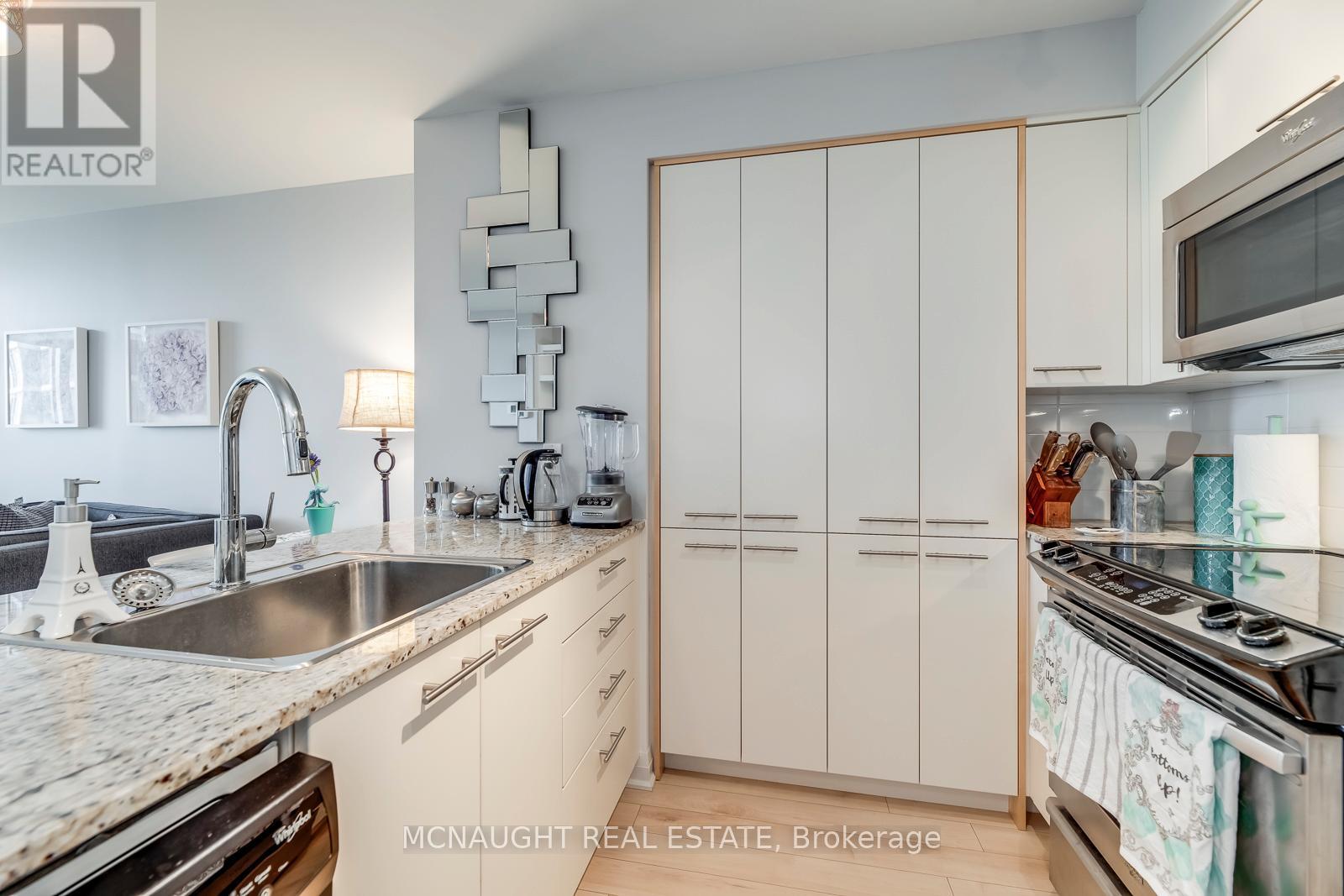 505 - 5 Valhalla Inn Road, Toronto, Ontario  M9B 0B1 - Photo 10 - W13454676