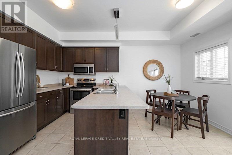 29 - 1401 Plains Road E, Burlington, Ontario L7R 0C2 - Photo 11 - W13454720